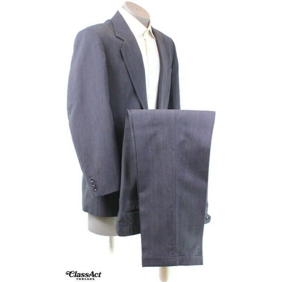 Haggar Gallery 2 Piece Suit Gray striped 2 Btn 40R Pleated Fronts 34" Waist - Picture 1 of 9